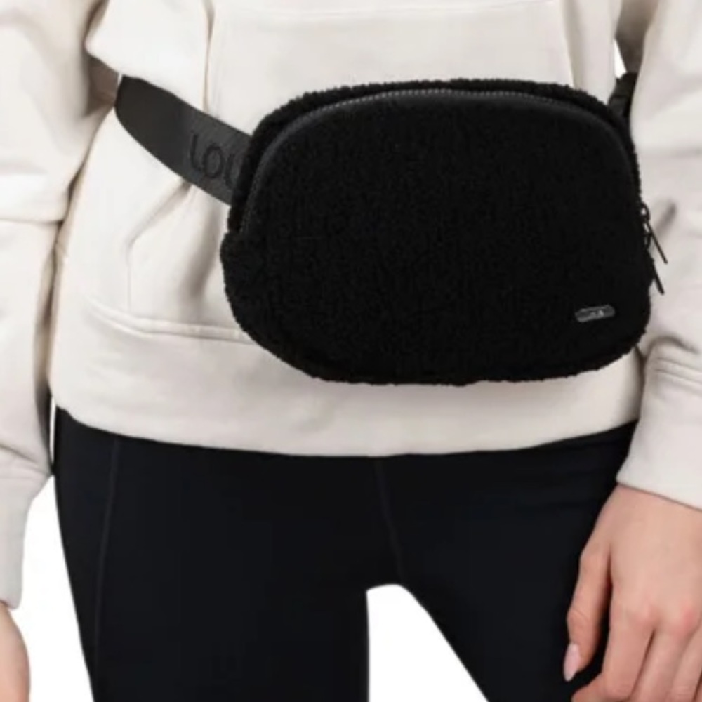 NWT Fleece Belt Bag- Black